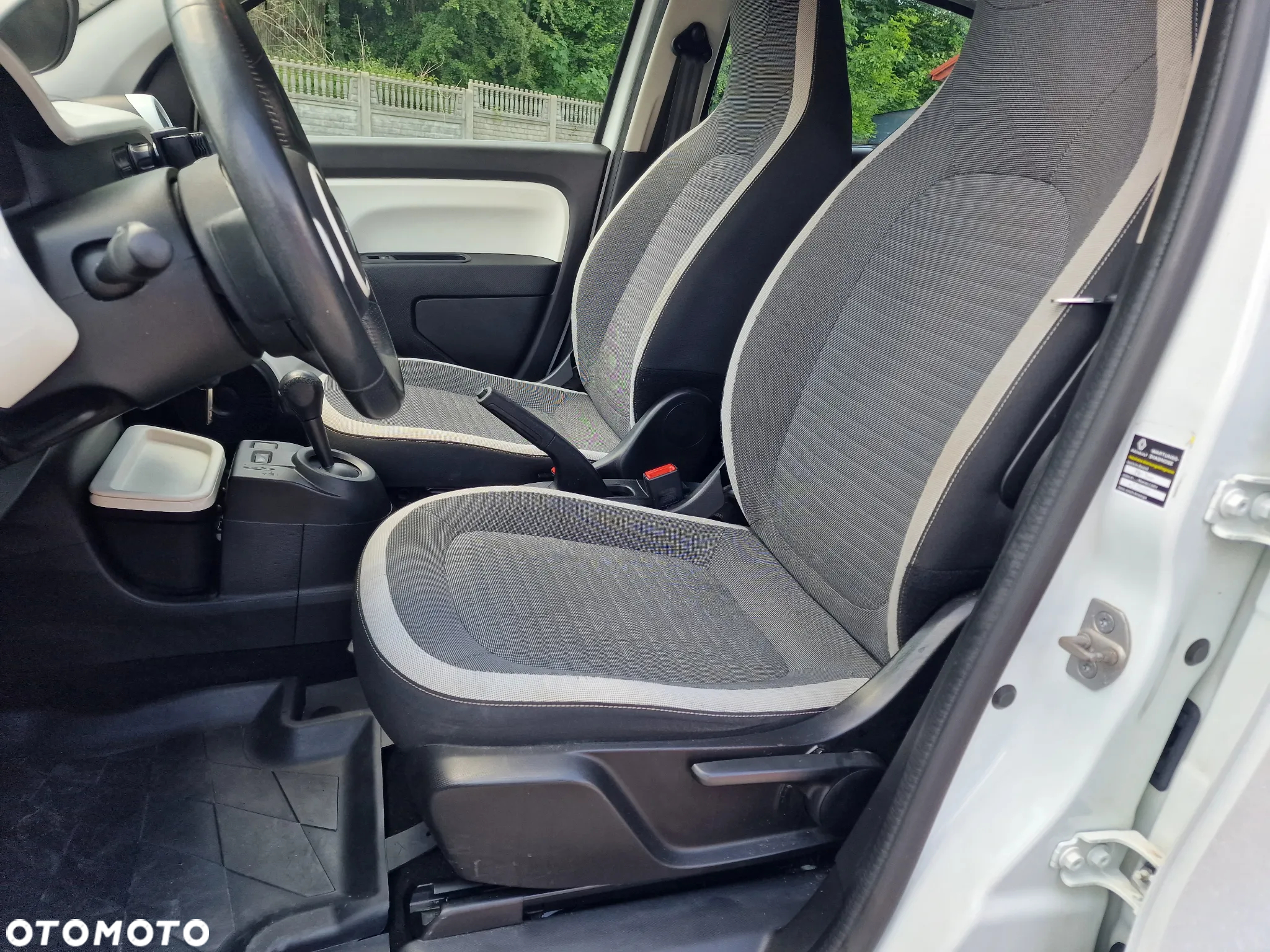 Renault Twingo ENERGY TCe 90 EDC Cosmic - 16