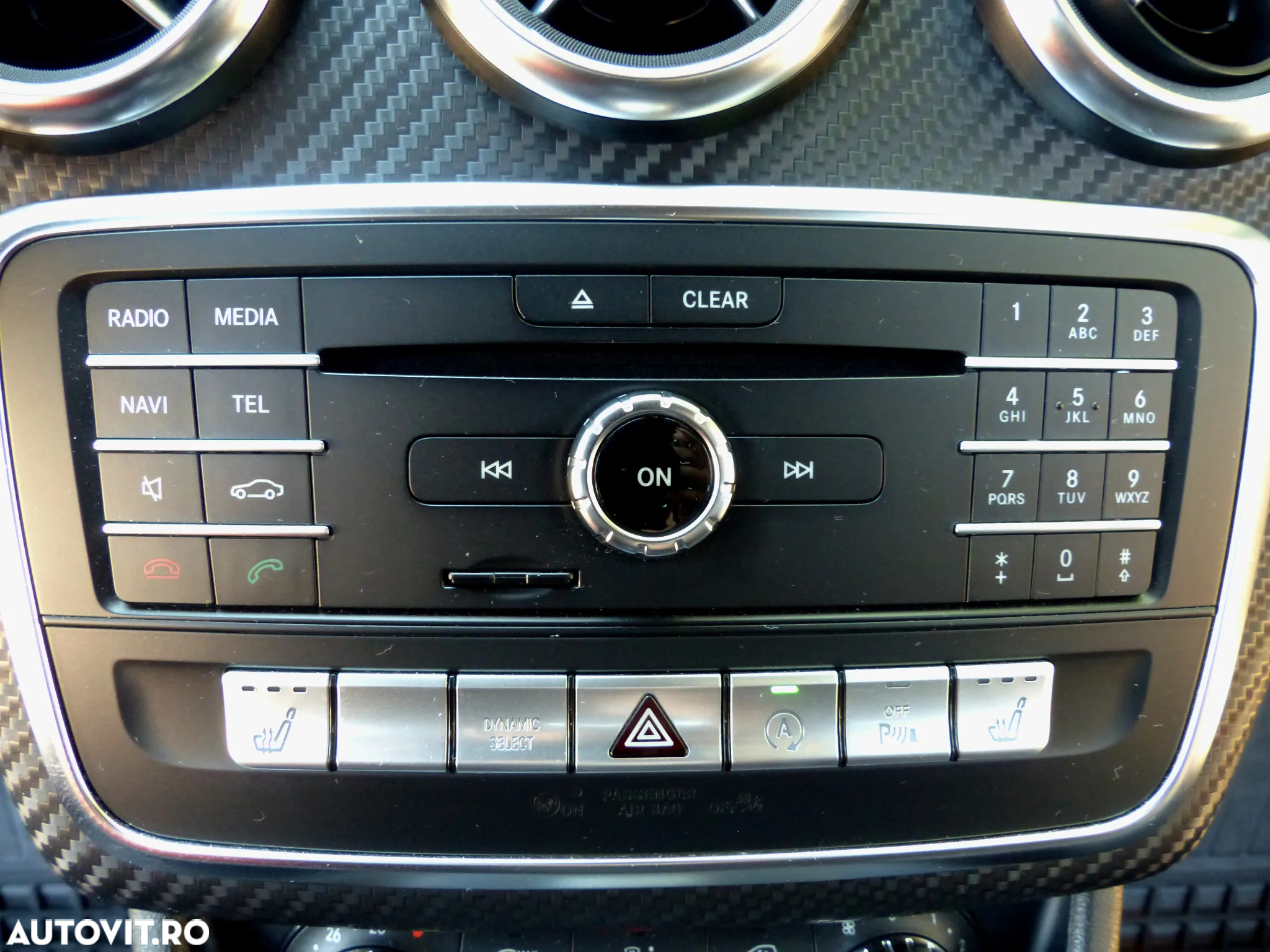 Mercedes-Benz A 180 7G-DCT AMG Line - 13