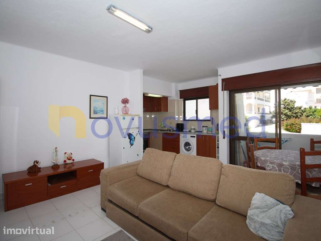 Apartamento T1 com jardim e piscina, central, junto à Praia dos Pes... - Grande imagem: 3/26