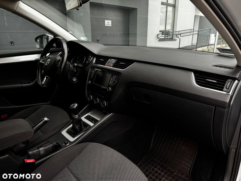 Skoda Octavia 1.4 TSI Ambition - 25