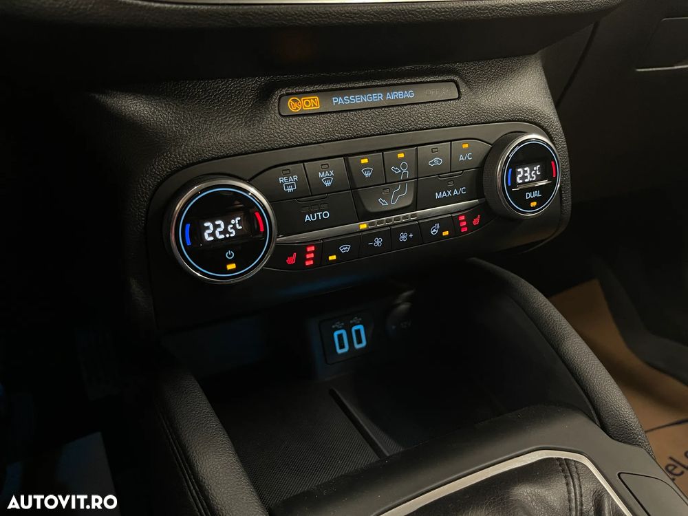 Ford Focus 1.0 EcoBoost MHEV Titanium - 21