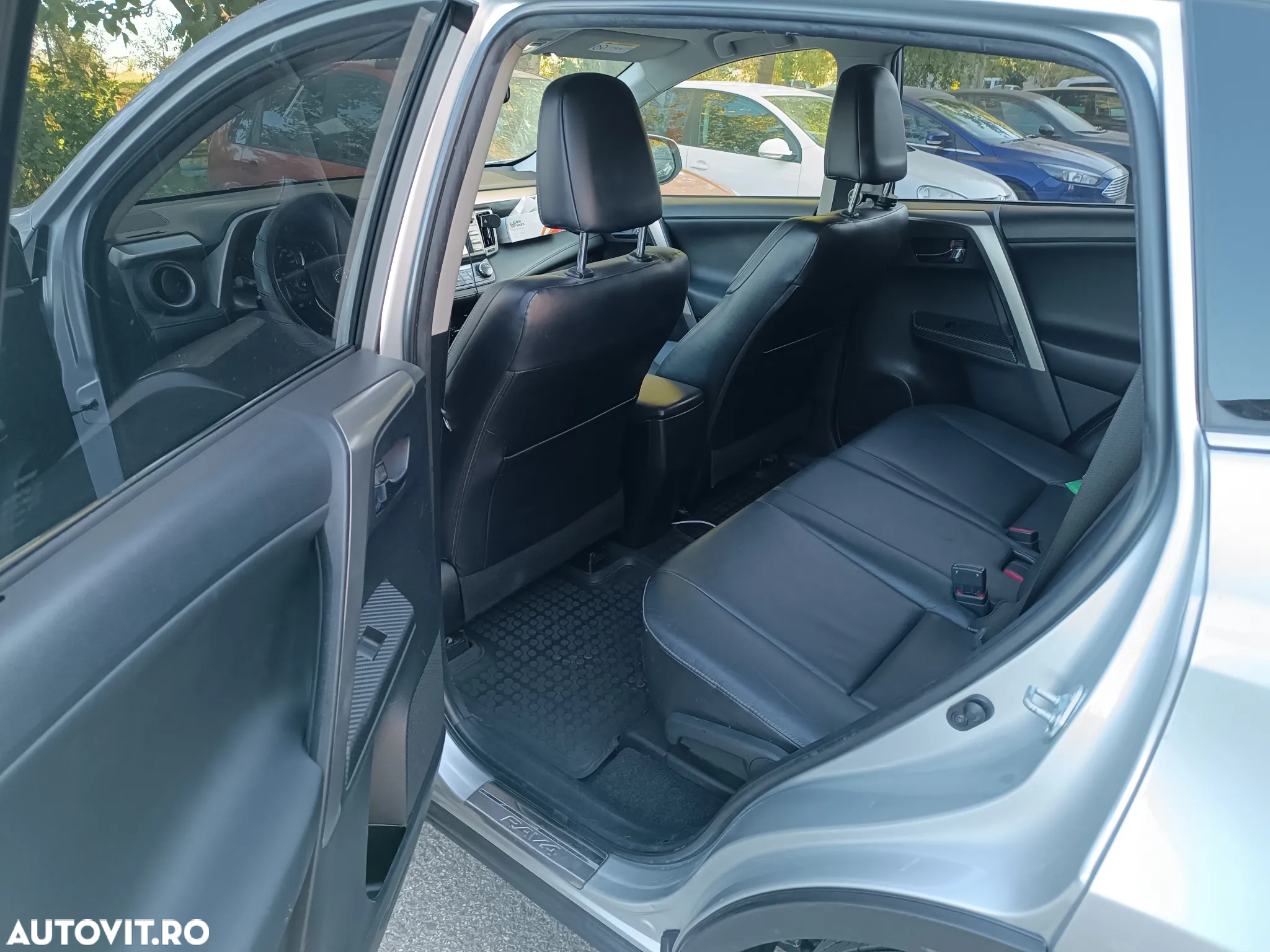 Toyota RAV4 - 5