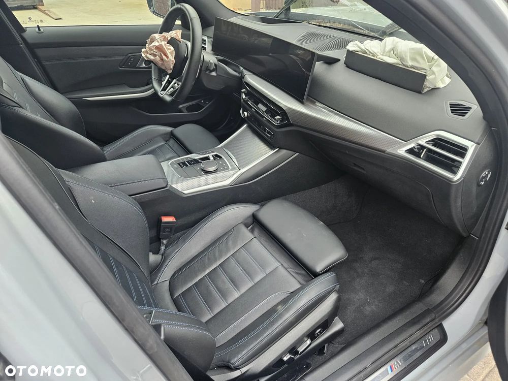 BMW Seria 3 330e PHEV M Sport - 14