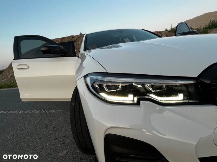 BMW Seria 3 330i xDrive Sport Line - 14