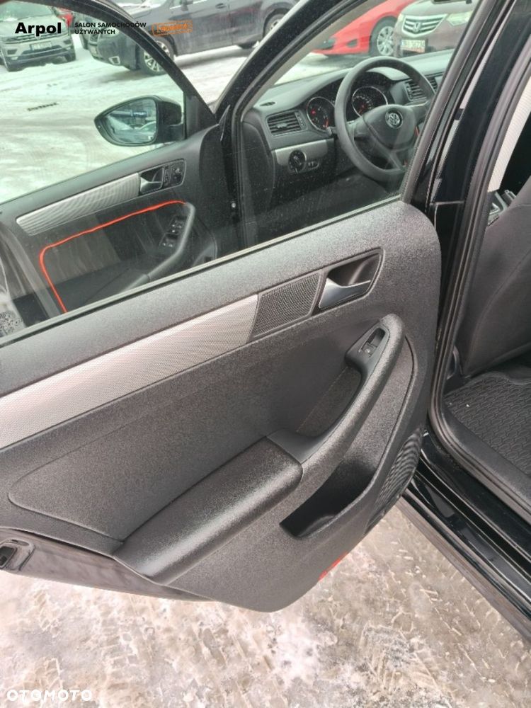 Volkswagen Jetta - 22