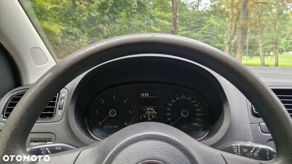 Volkswagen Polo - 8