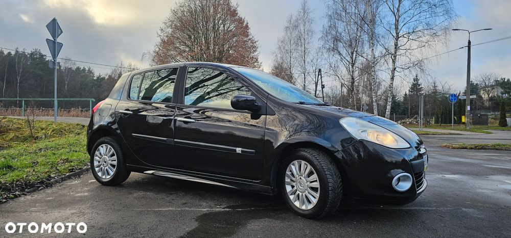 Renault Clio 1.2 16V 75 Dynamique - 12