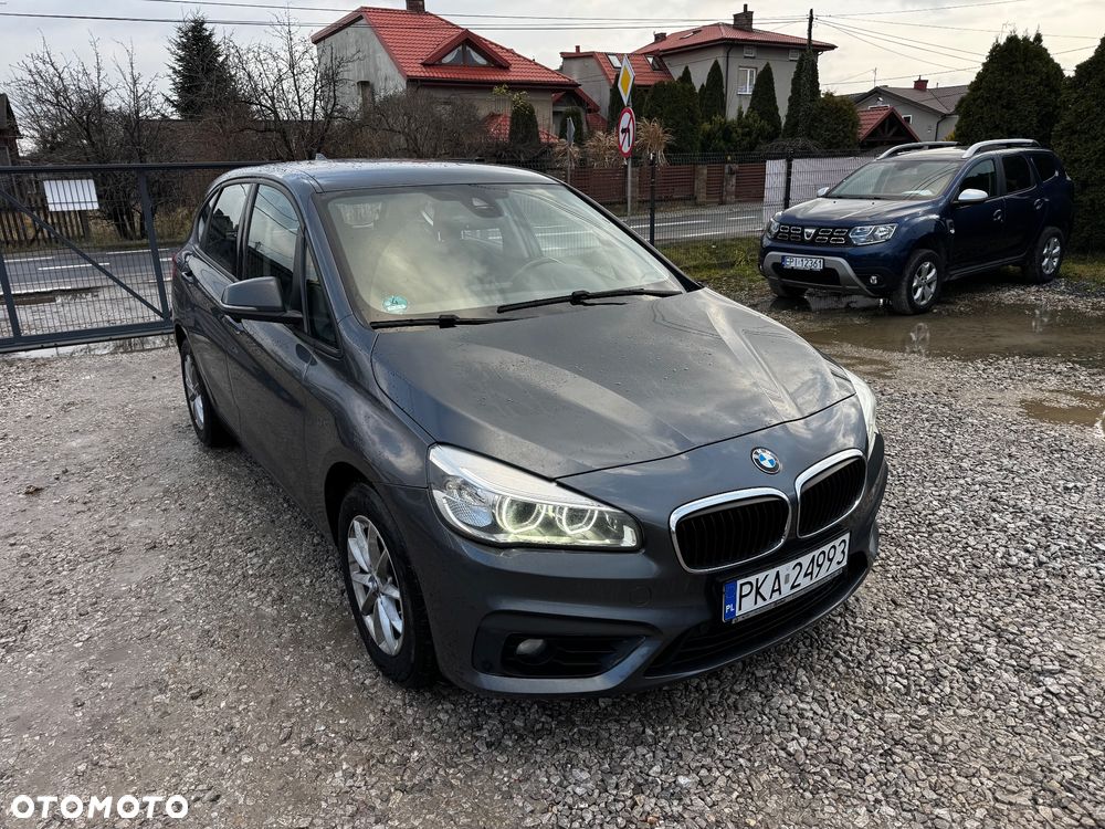 BMW Seria 2 218d - 3