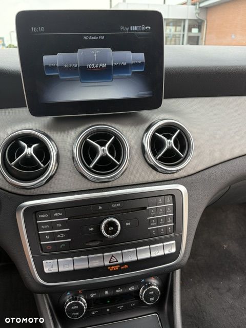 Mercedes-Benz GLA 250 4-Matic - 9