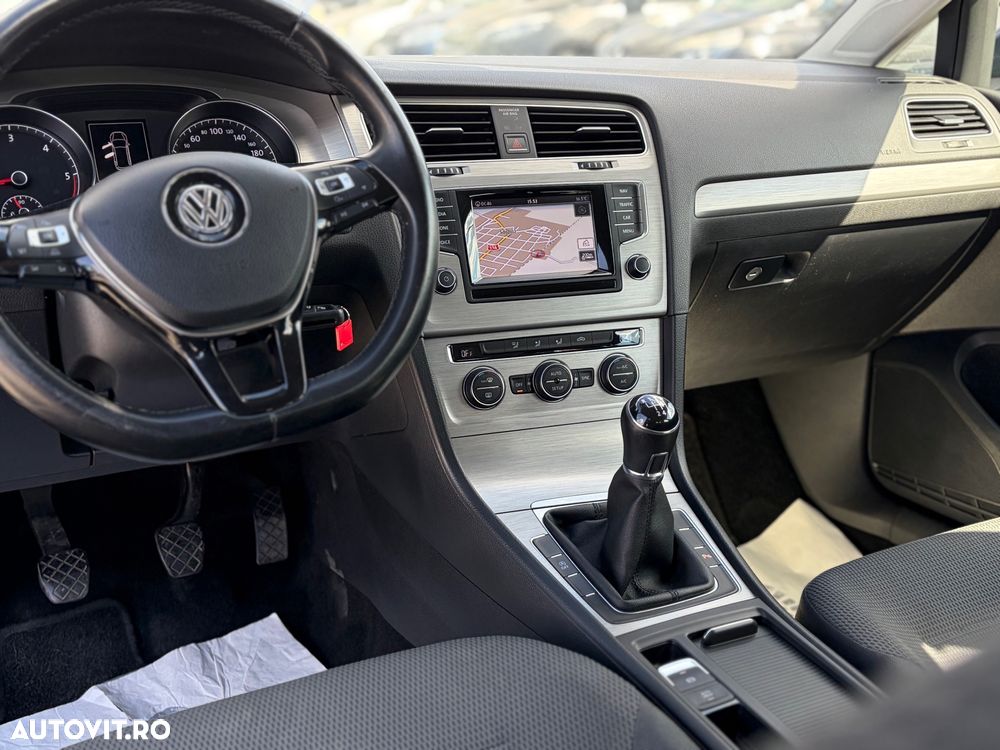 Volkswagen Golf 1.6 TDI BlueMotion Technology Comfortline - 20