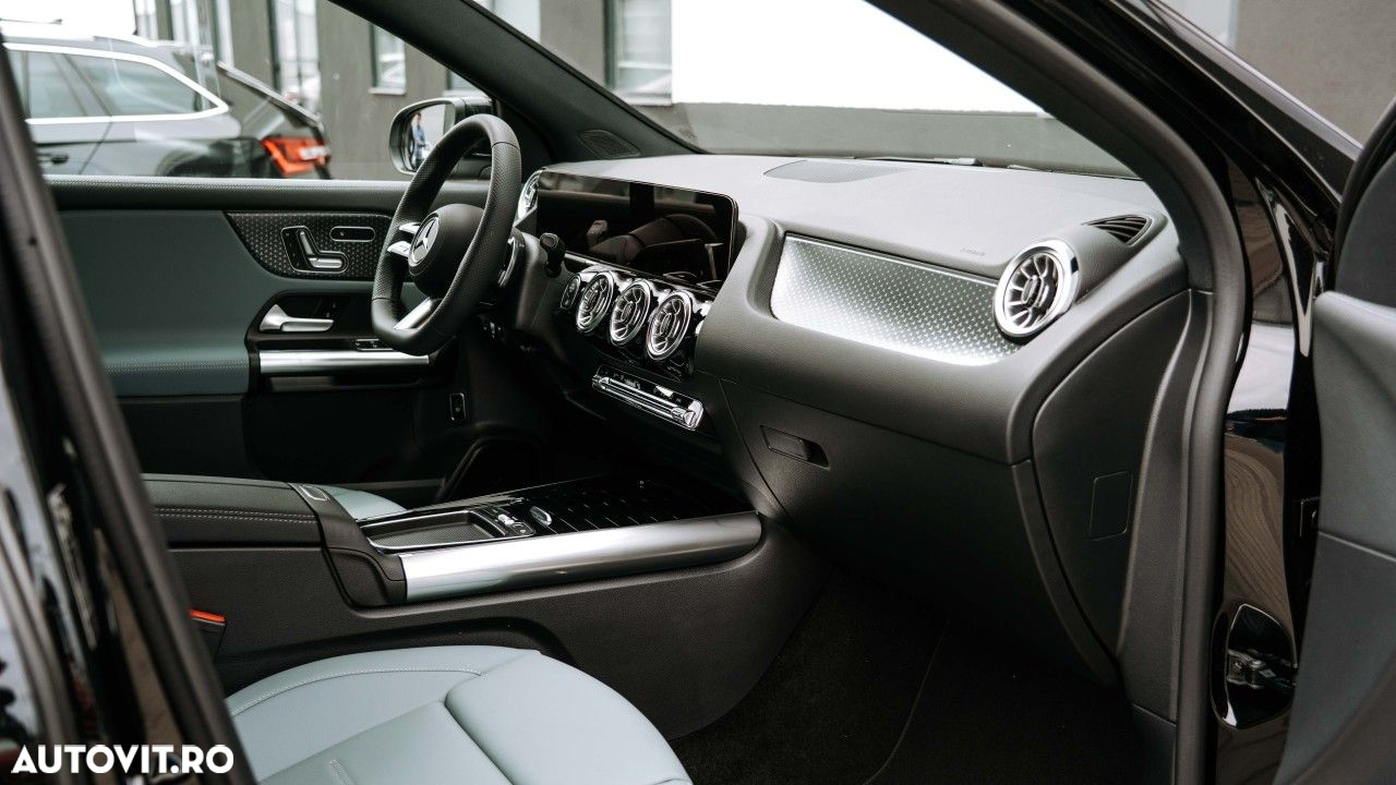Mercedes-Benz GLA - 24