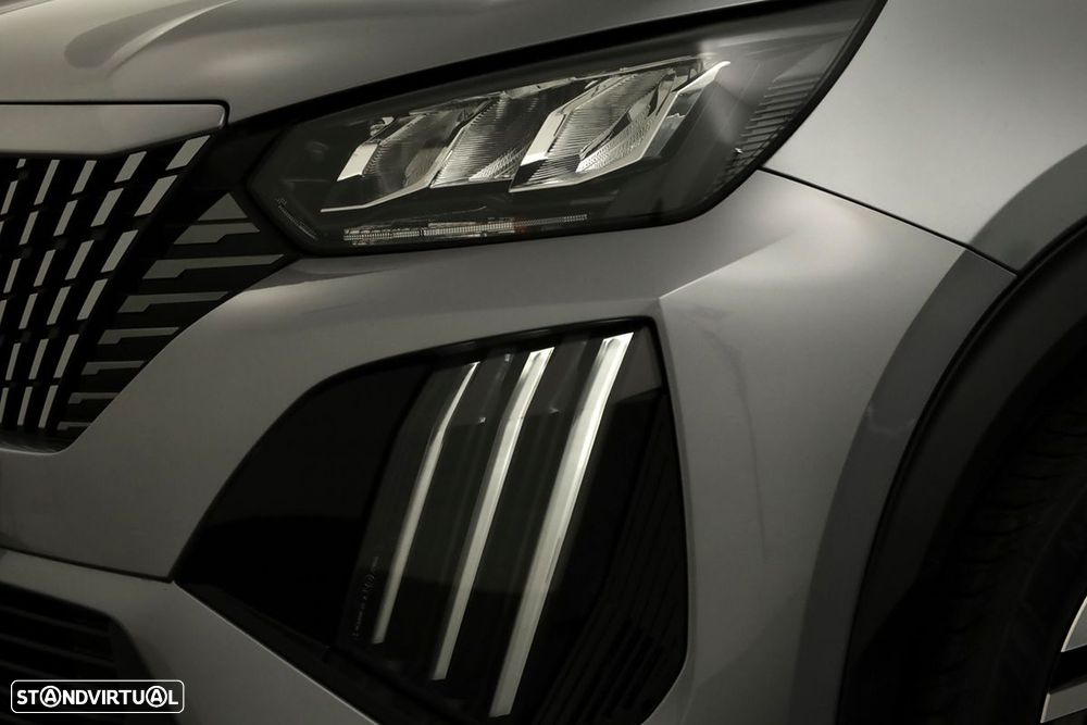Peugeot 2008 1.2 PureTech Allure EAT8 - 6