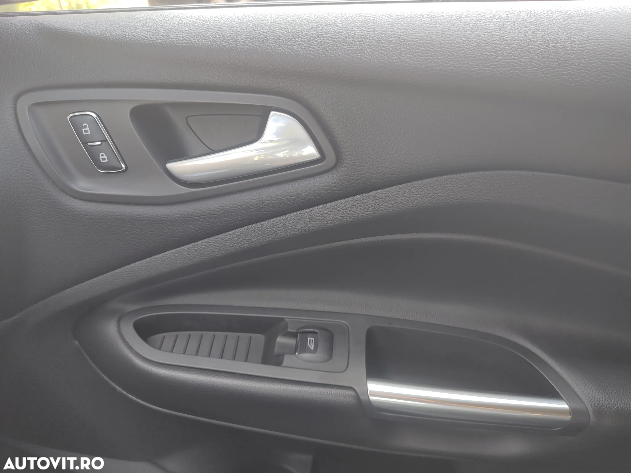 Ford Kuga 2.0 TDCi 4x4 Aut. Titanium - 14