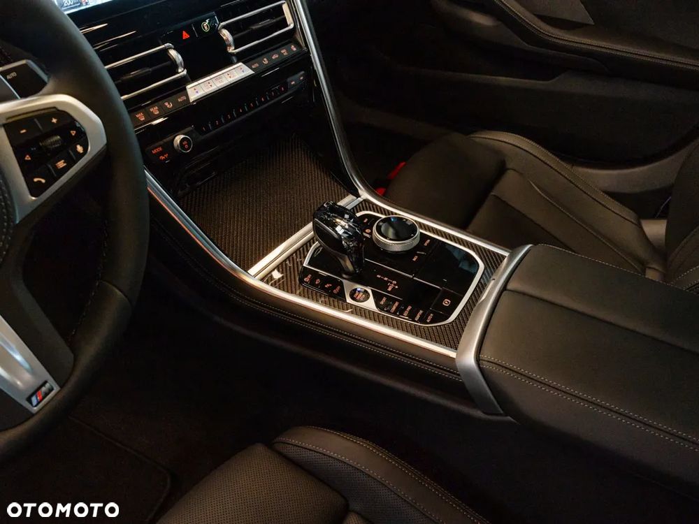 BMW Seria 8 840i xDrive - 14