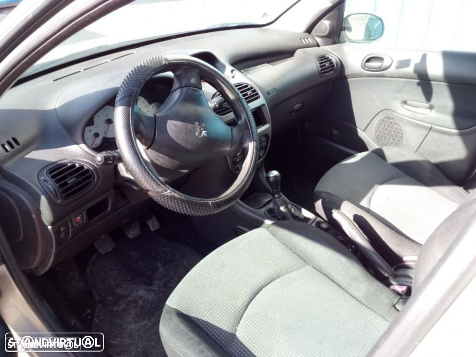 Peças Peugeot 206 1.4 de 2005 - 5