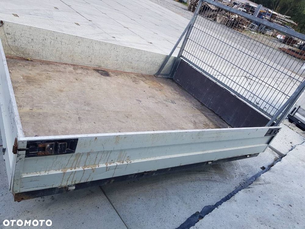 SKRZYNIA ŁADUNKOWA  IVECO DAILY III Autobus 1999 - 2006 40 C 11, 50 C 11 78 kW [106 KM] olej - 2