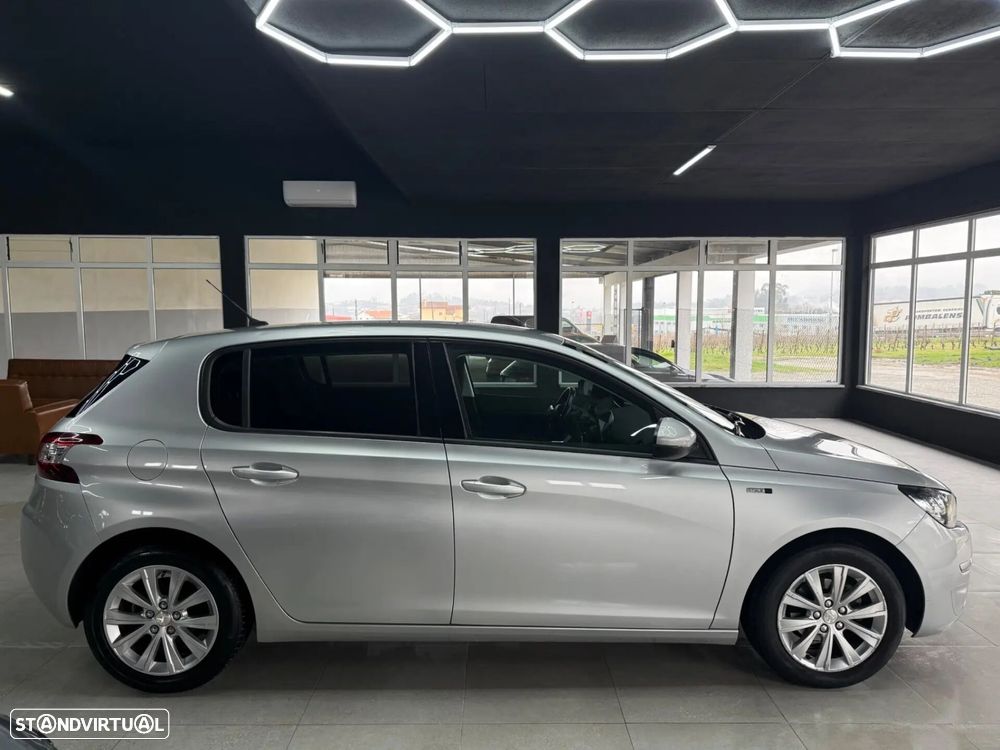 Peugeot 308 1.2 PureTech Style - 3