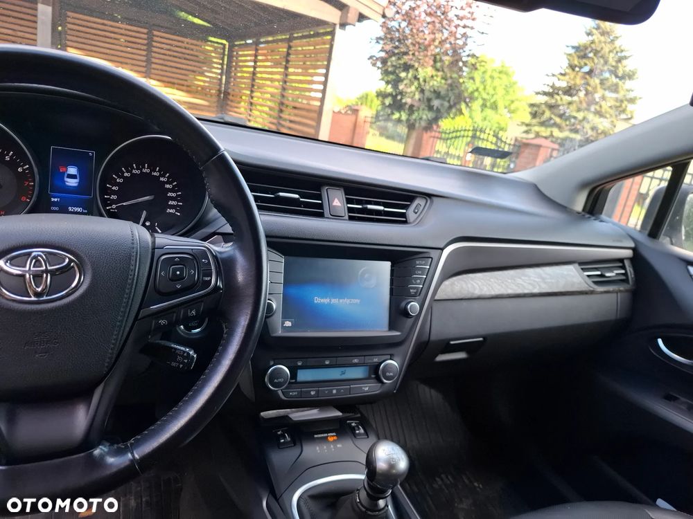 Toyota Avensis 1.8 Prestige - 10