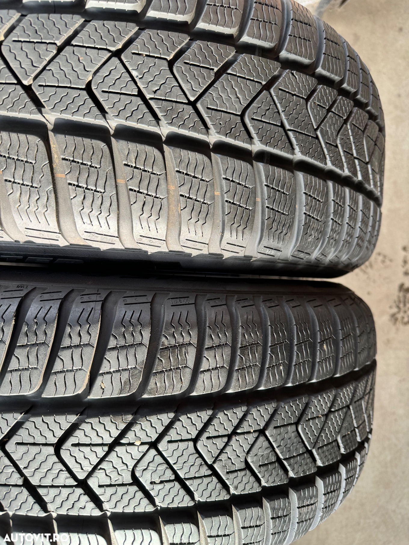Vând 2 anvelope 225/50/18 Pirelli de iarnă ca noi - 4