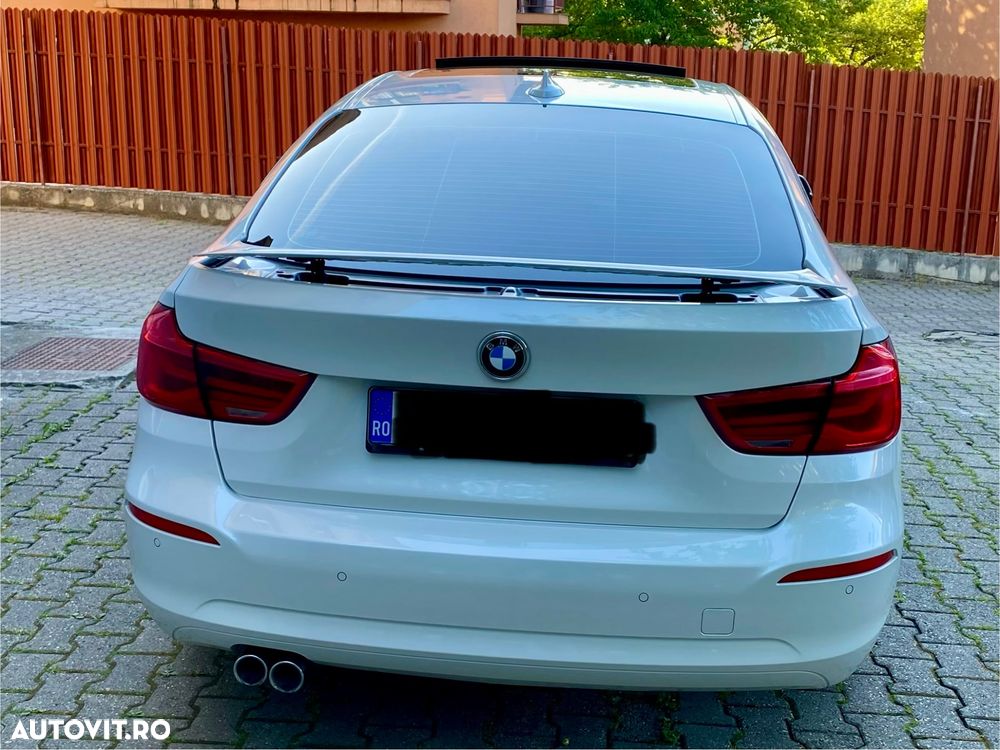 BMW Seria 3 320d Aut. - 34
