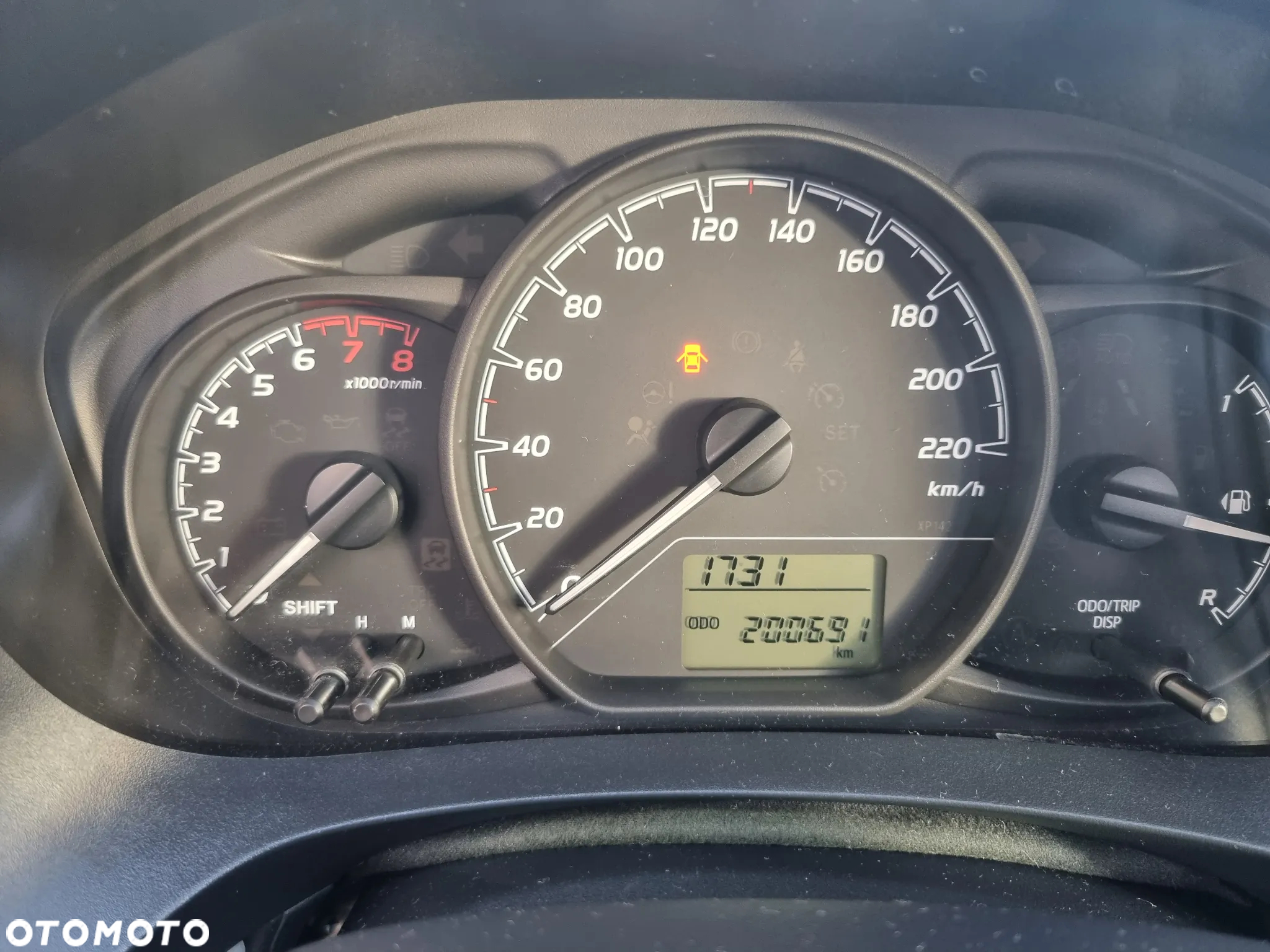 Toyota Yaris 1.5 Active - 10