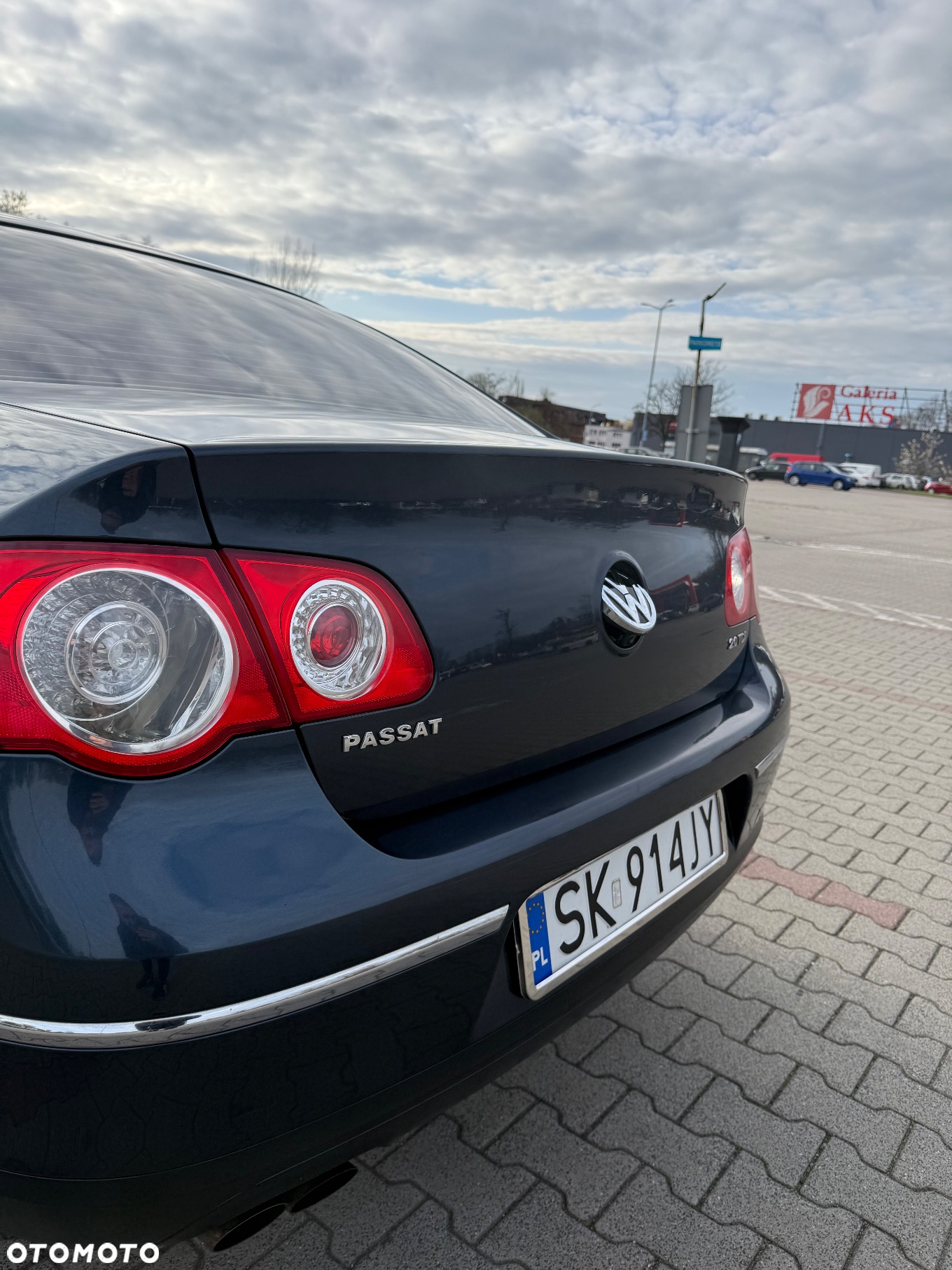 Volkswagen Passat - 13