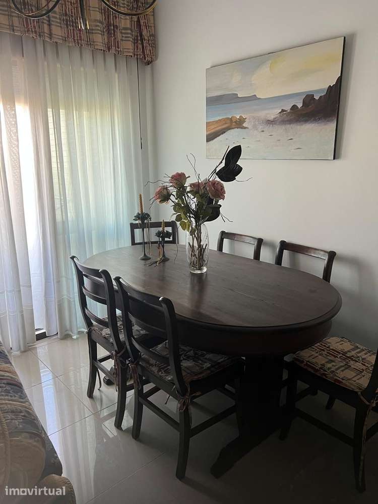 APARTAMENTO T3 COM PISCINA PARA ARRENDAR - 900 EUROS/ SEMANA - Grande imagem: 4/8