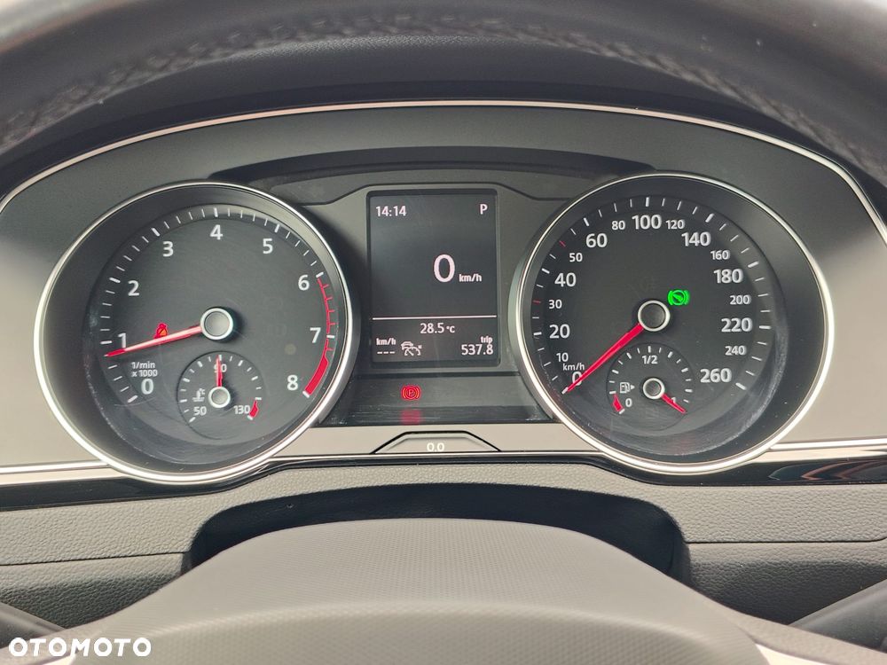 Volkswagen Passat 2.0 TSI Business DSG - 33