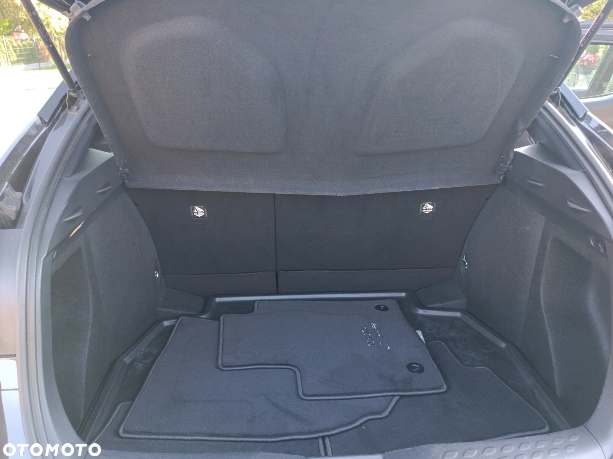 Toyota C-HR 1.2 T Dynamic - 9