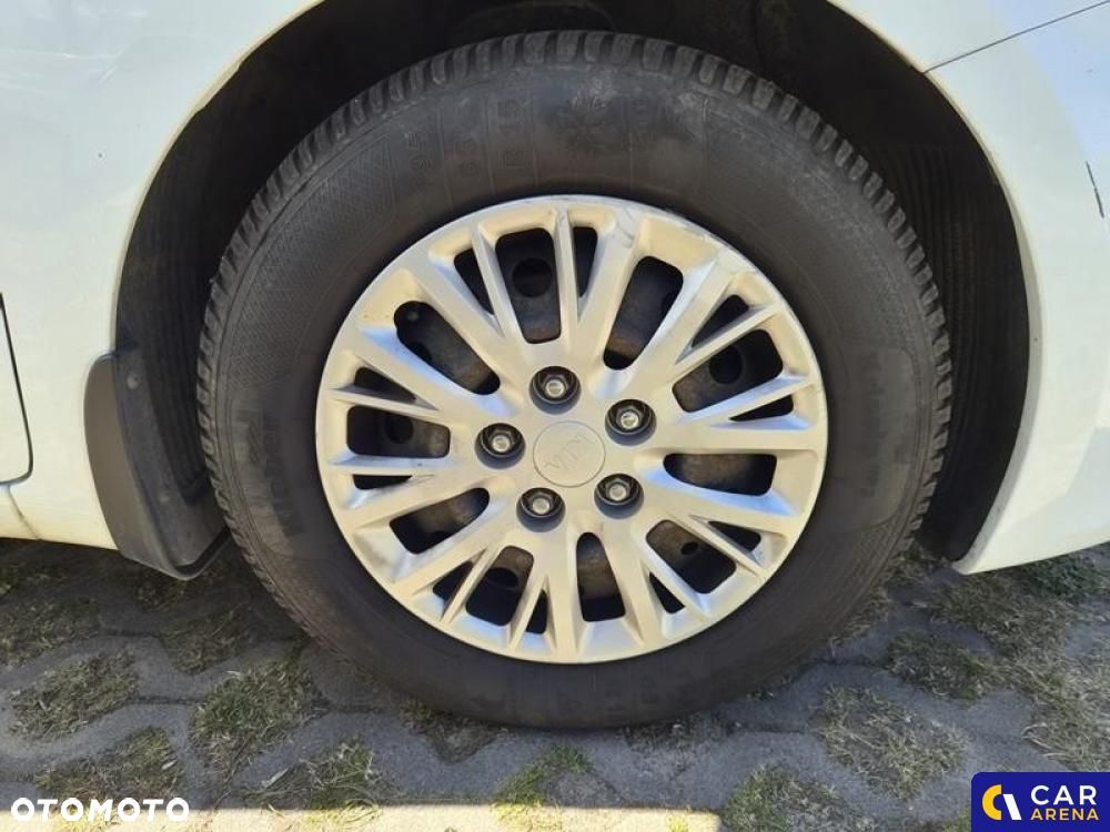 Kia Ceed - 16
