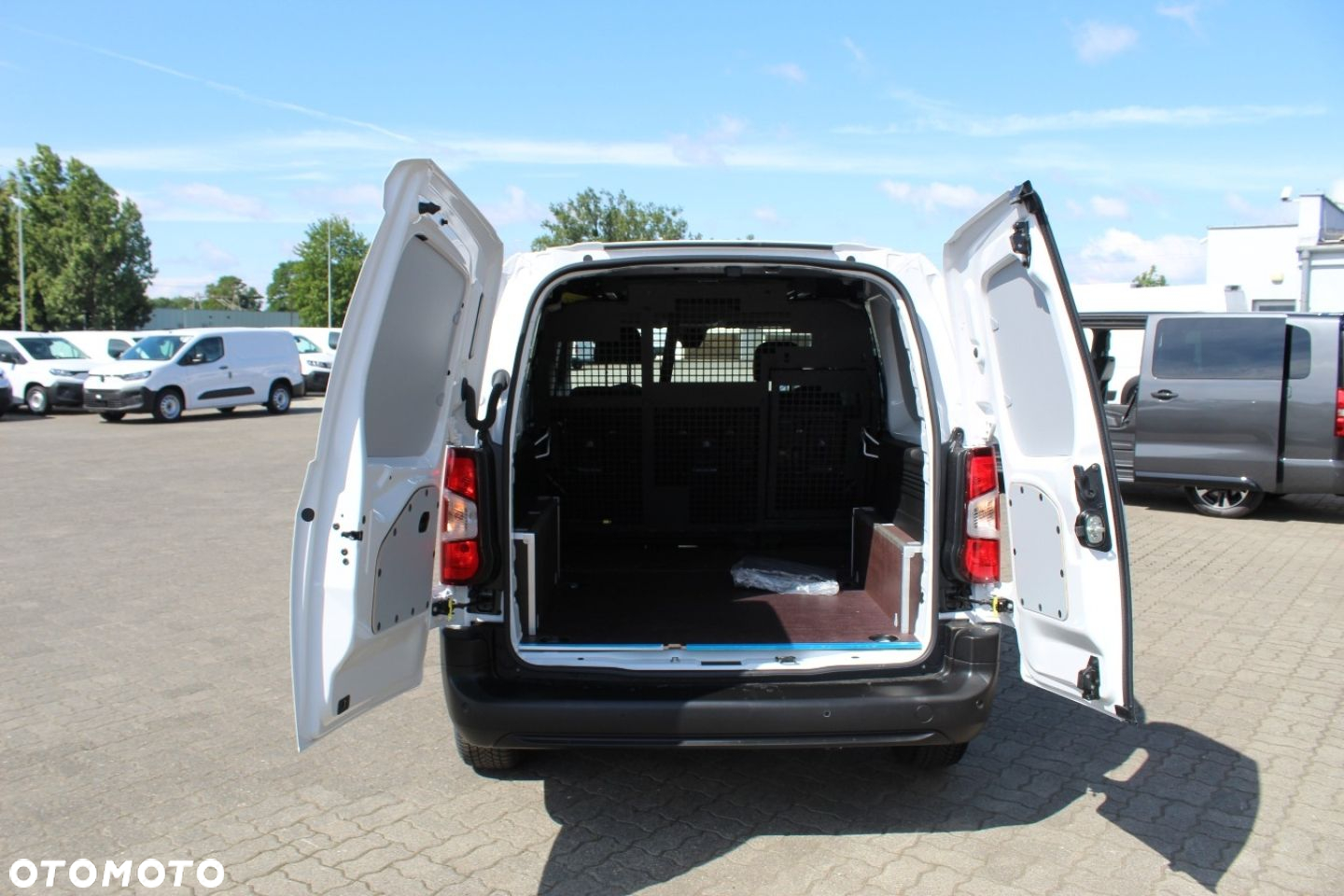 Opel COMBO - 10