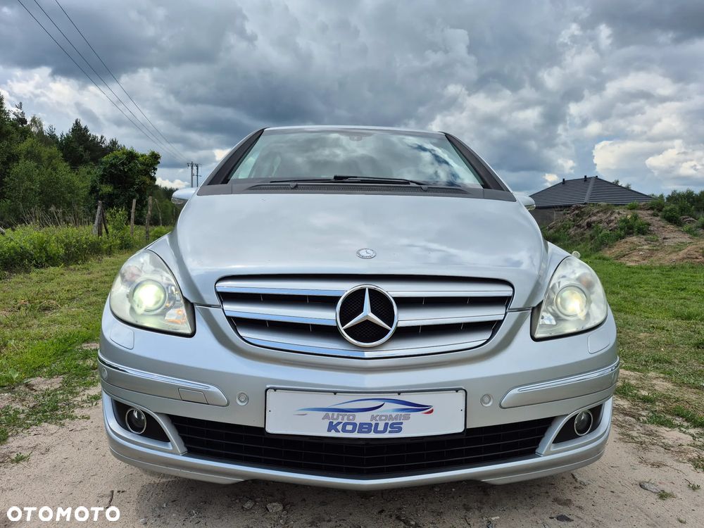 Mercedes-Benz Klasa B 180 BlueEFFICIENCY SPORT EDITION - 24
