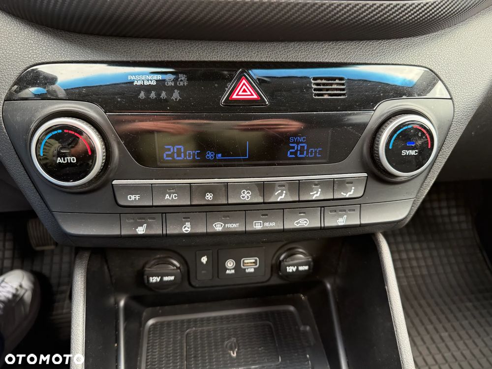 Hyundai Tucson blue 1.6 GDi 2WD Navi - 21
