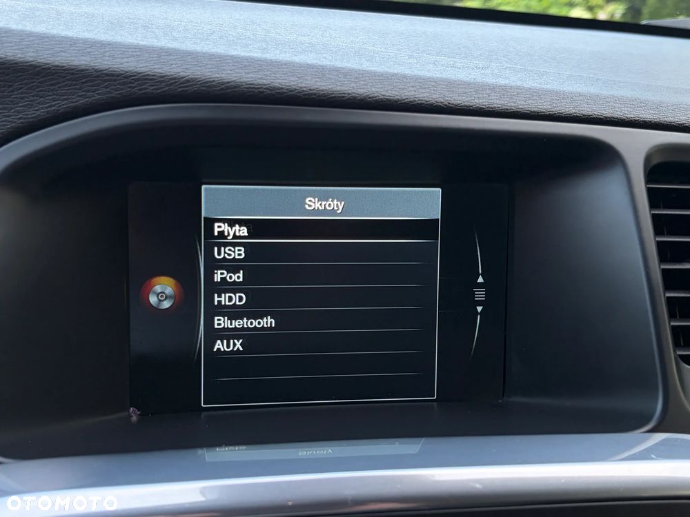 Volvo V60 D3 Momentum - 34