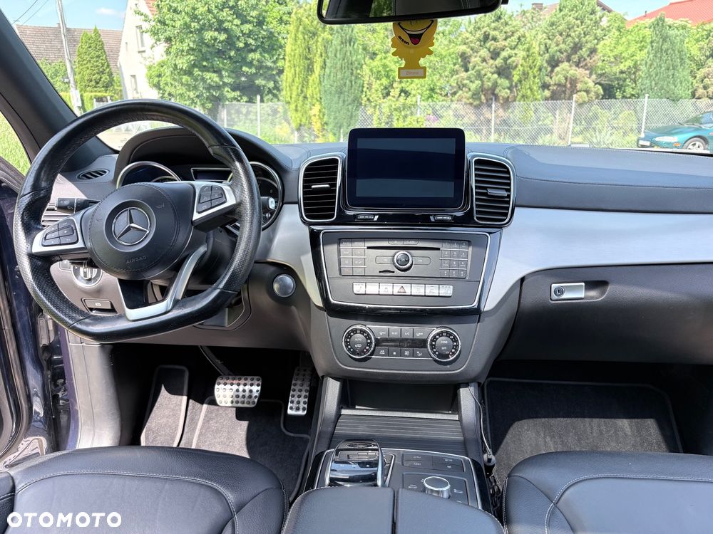 Mercedes-Benz GLS - 4