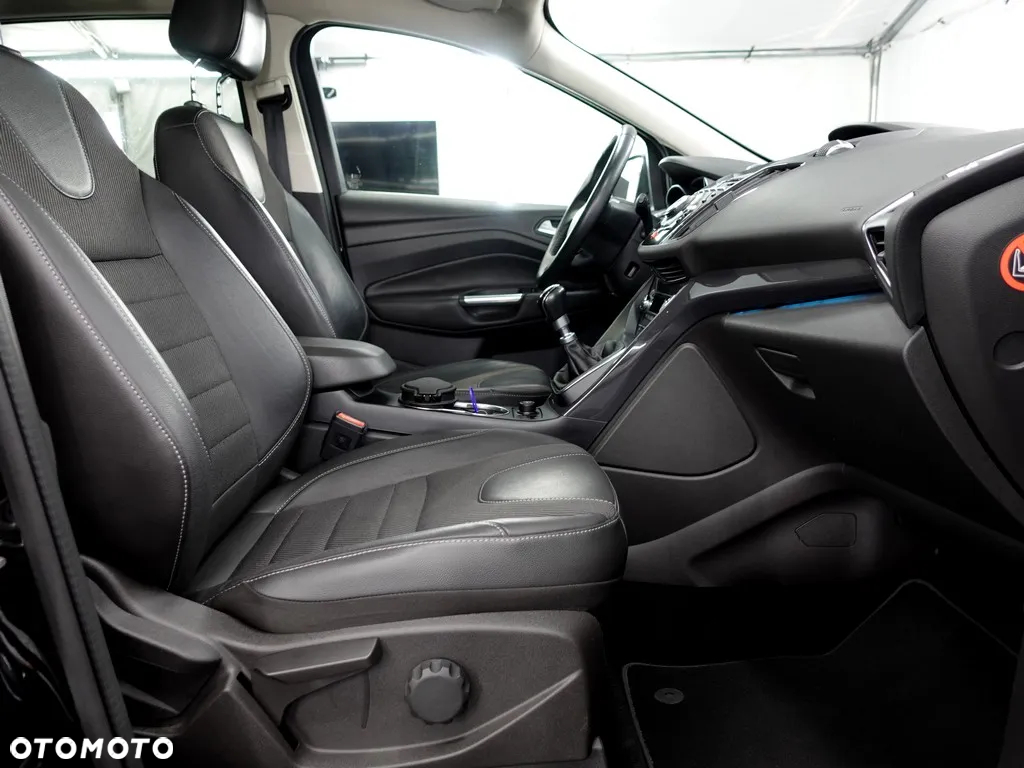 Ford Kuga 2.0 TDCi AWD Titanium - 15