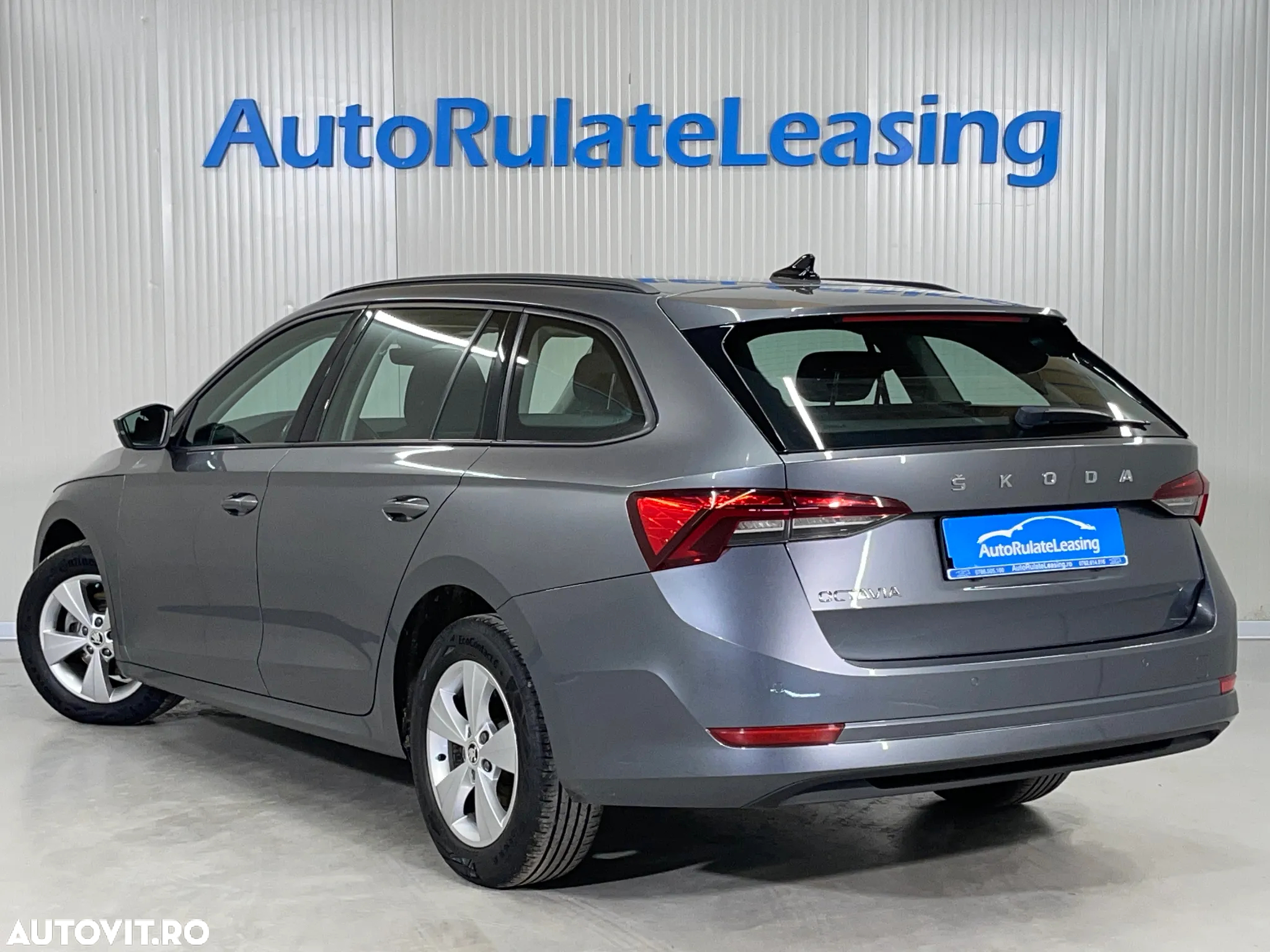Skoda Octavia Combi 2.0 TDI DSG Style - 4