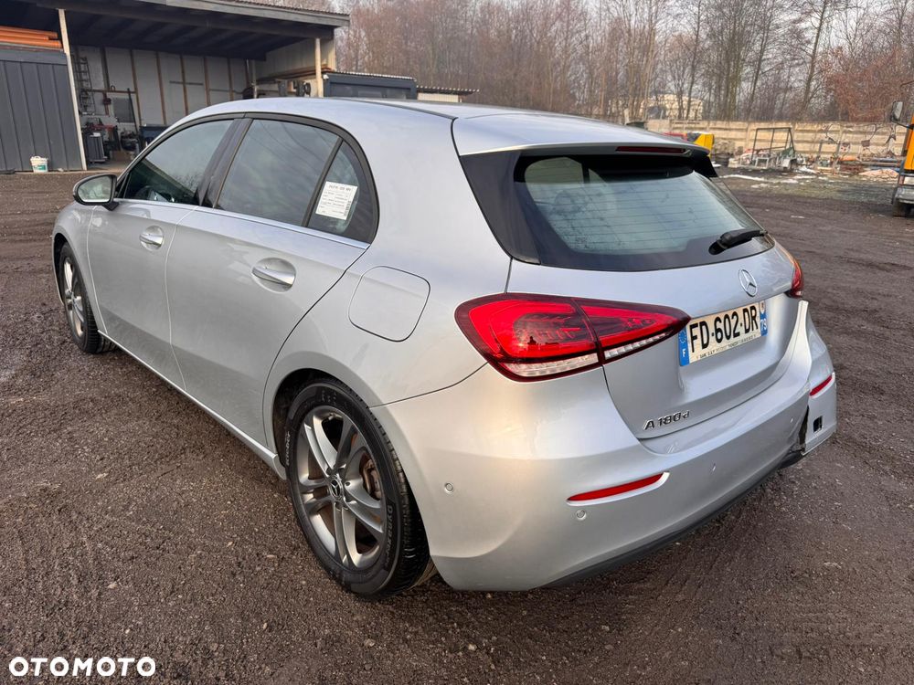 Mercedes-Benz Klasa A 180 d Edition 1 7G-DCT - 16