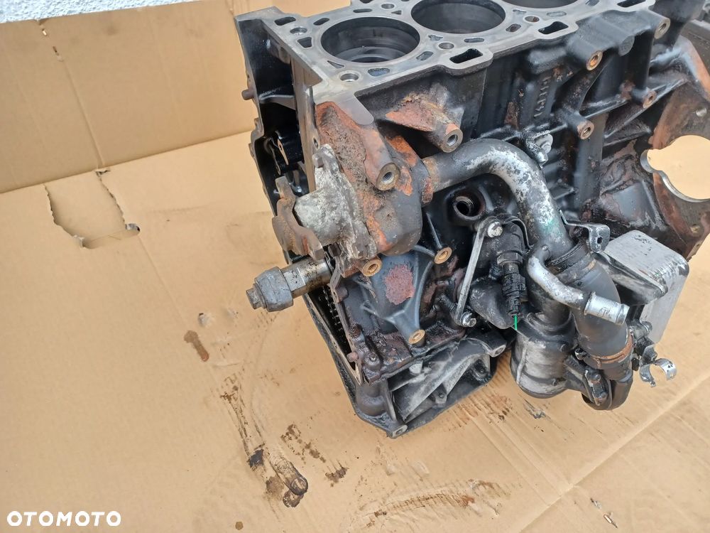 BLOK SILNIKA 2.3 DCI MASTER III MOVANO - 2