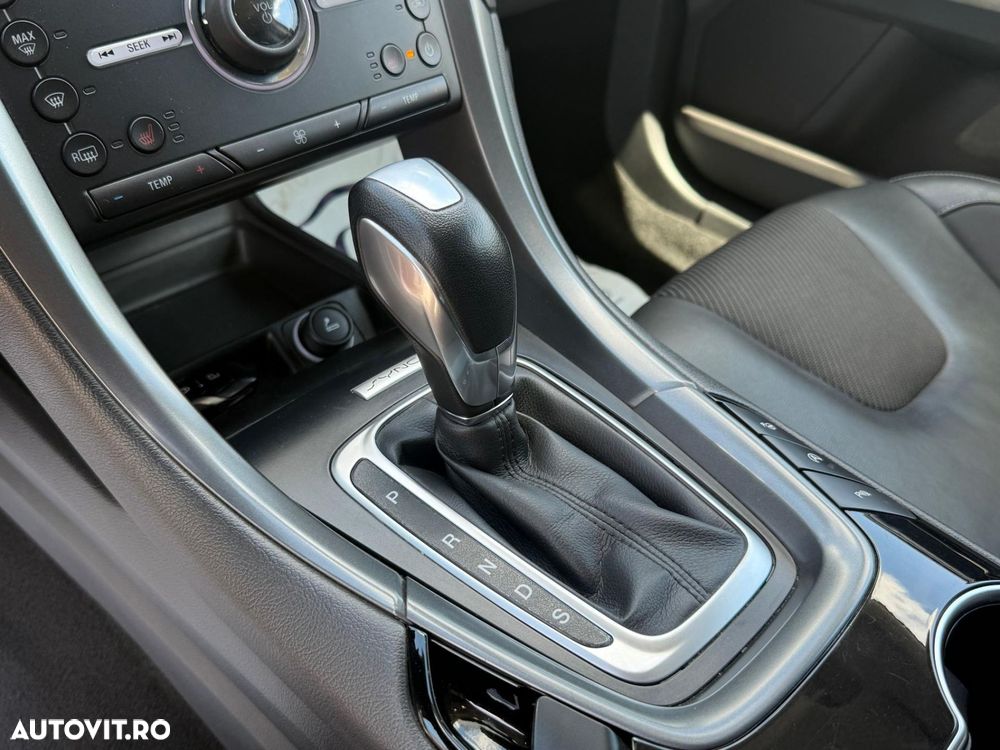 Ford Mondeo - 27