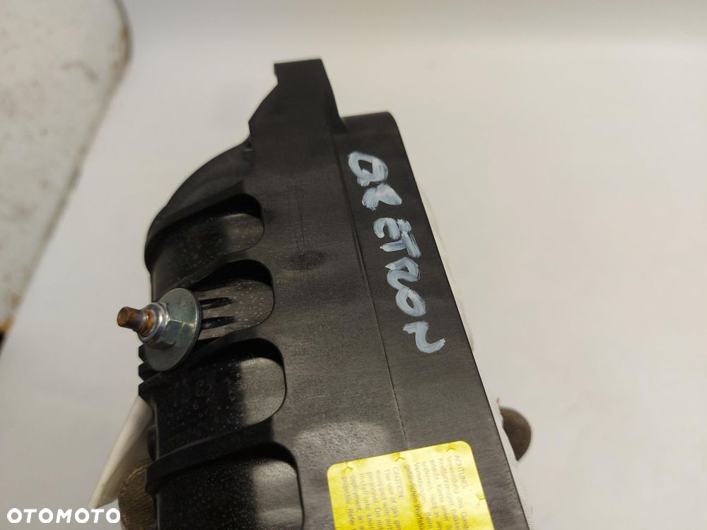 Audi Q8 E-TRON SUV airbag poduszka prawa pasażera w konsole 4ke880204d - 4