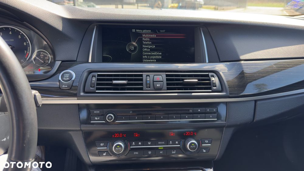 BMW Seria 5 528i xDrive Modern Line - 12