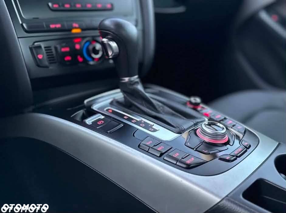 Audi A4 Limousine - 8