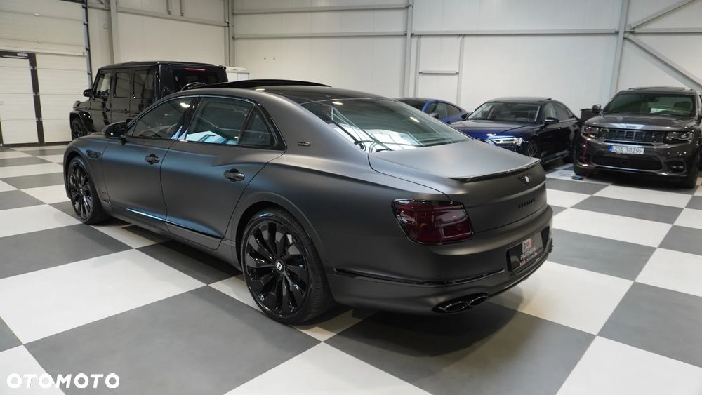 Bentley Flying Spur V8 S - 17