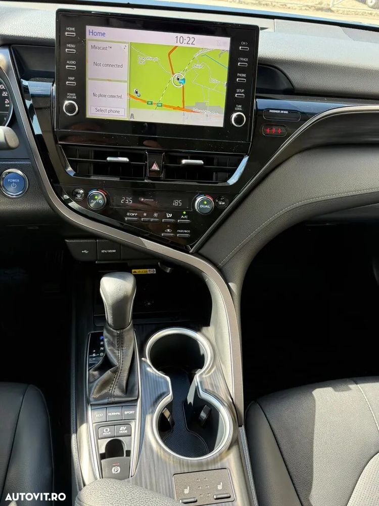 Toyota Camry 2.5 Dynamic - 19