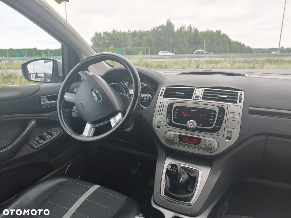 Ford Kuga - 17