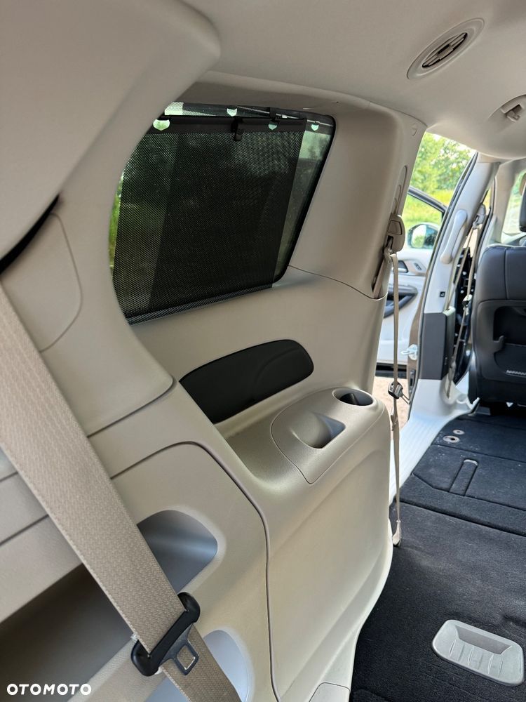 Chrysler Pacifica - 14