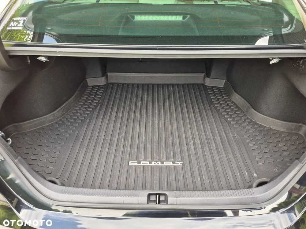 Toyota Camry 2.5 Hybrid Executive CVT - 9