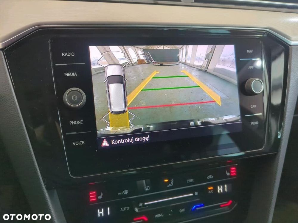 Volkswagen Passat Variant - 4