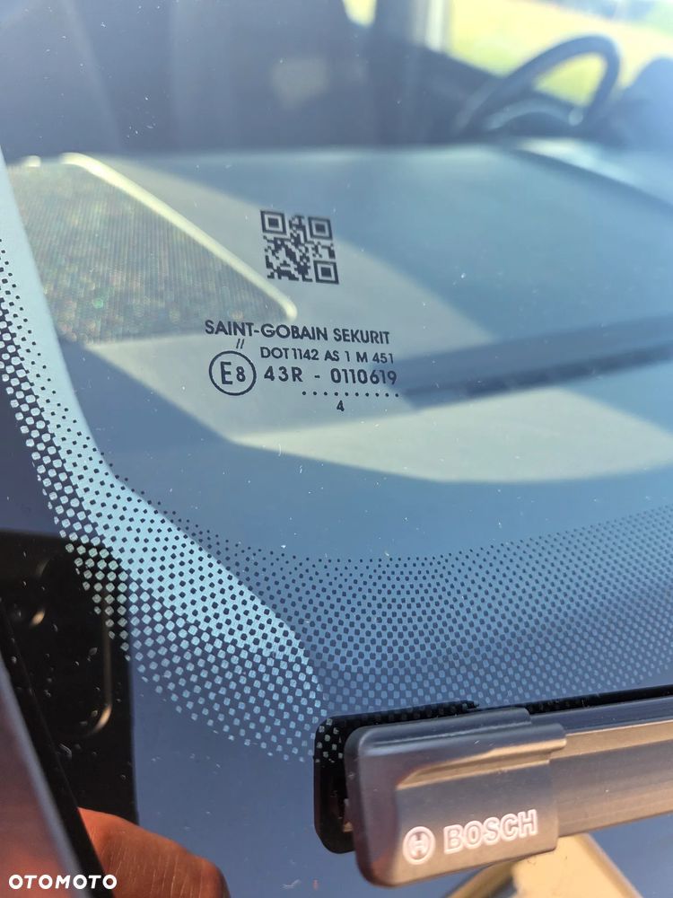 Volkswagen Touran 2.0 TDI Q-Line - 27